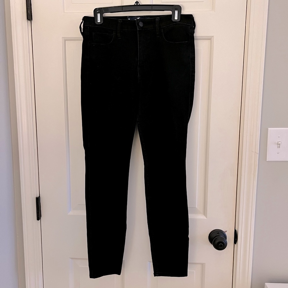 Hollister black jeans size 7R High-Rise Super Skinny Soft Stretch